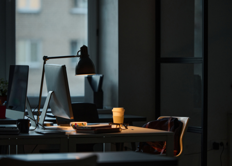 How Indoor-Outdoor Connections Improve Workplace Design